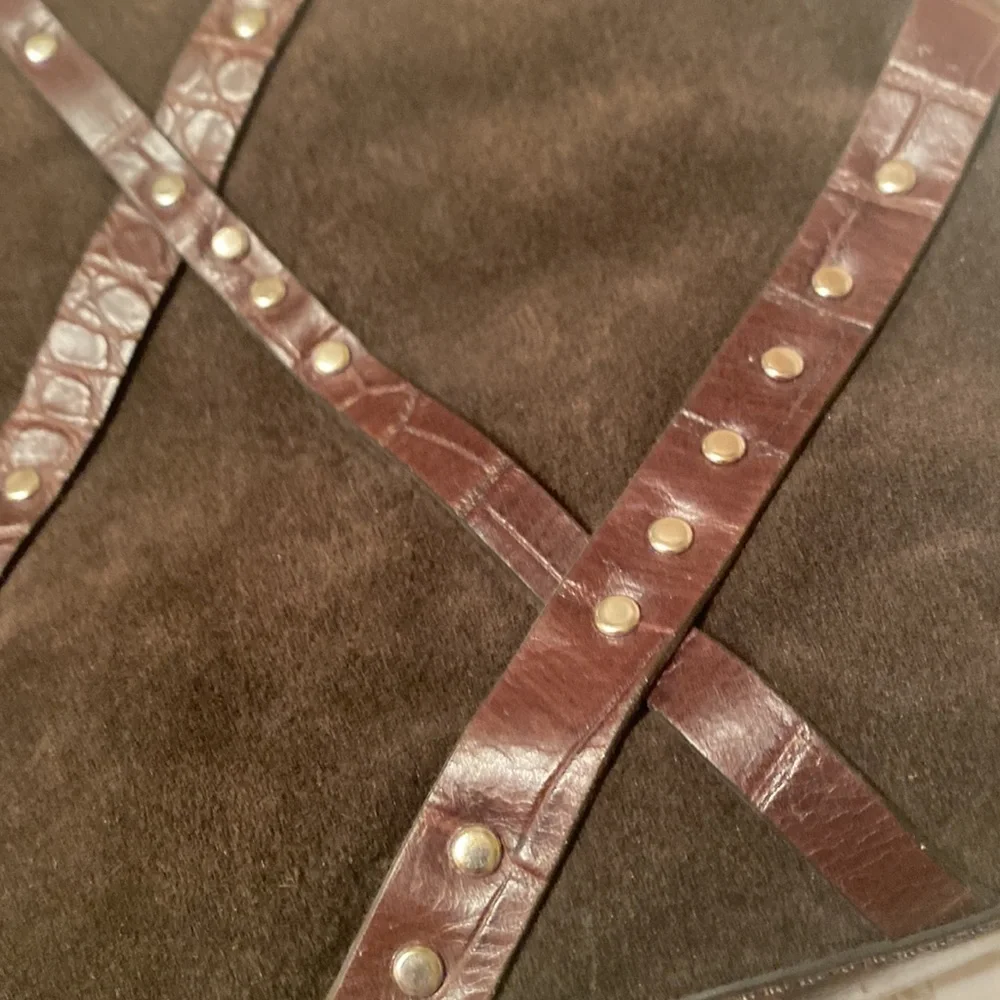 Donald Pliner Purse Bag Brown Suede w/studded leather trim Pink interior - Picture 2 of 14